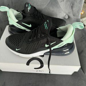Nike Womens Air Max 270